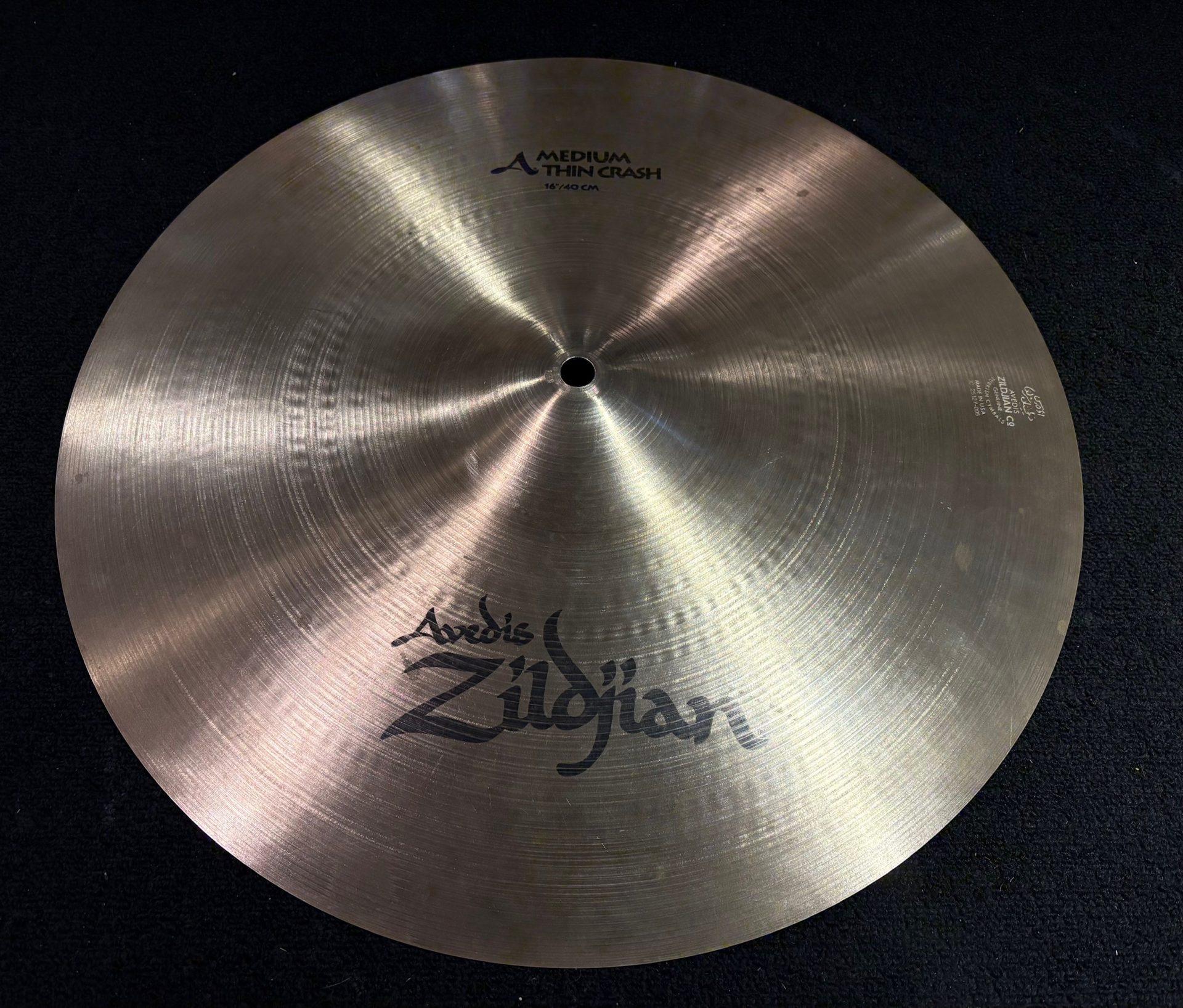 Zildjian Used A 16 in. Medium Thin Crash Cymbal 1137g 1 Zildjian Used A 16 Inch Medium Thin Crash Cymbal