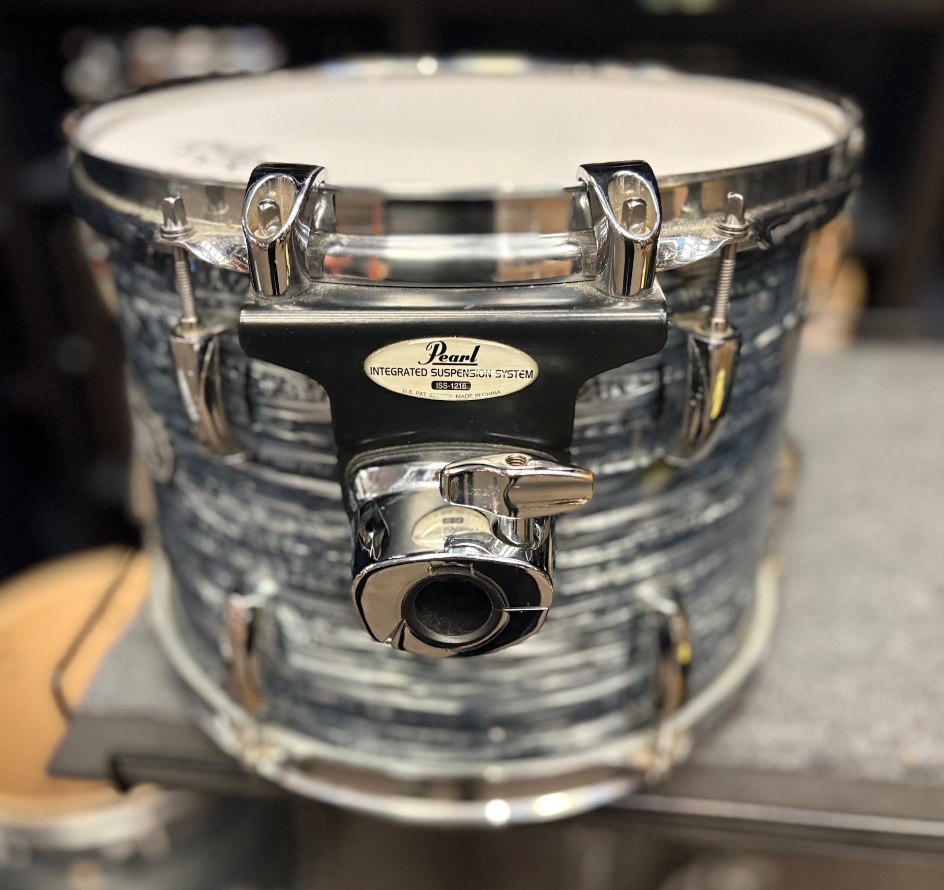 Pearl Used Vision Birch Strata Black 12 in. Tom with ISS Mount 3 Pearl Used Vision Birch 12 in. Strata Black Tom ISS Mount