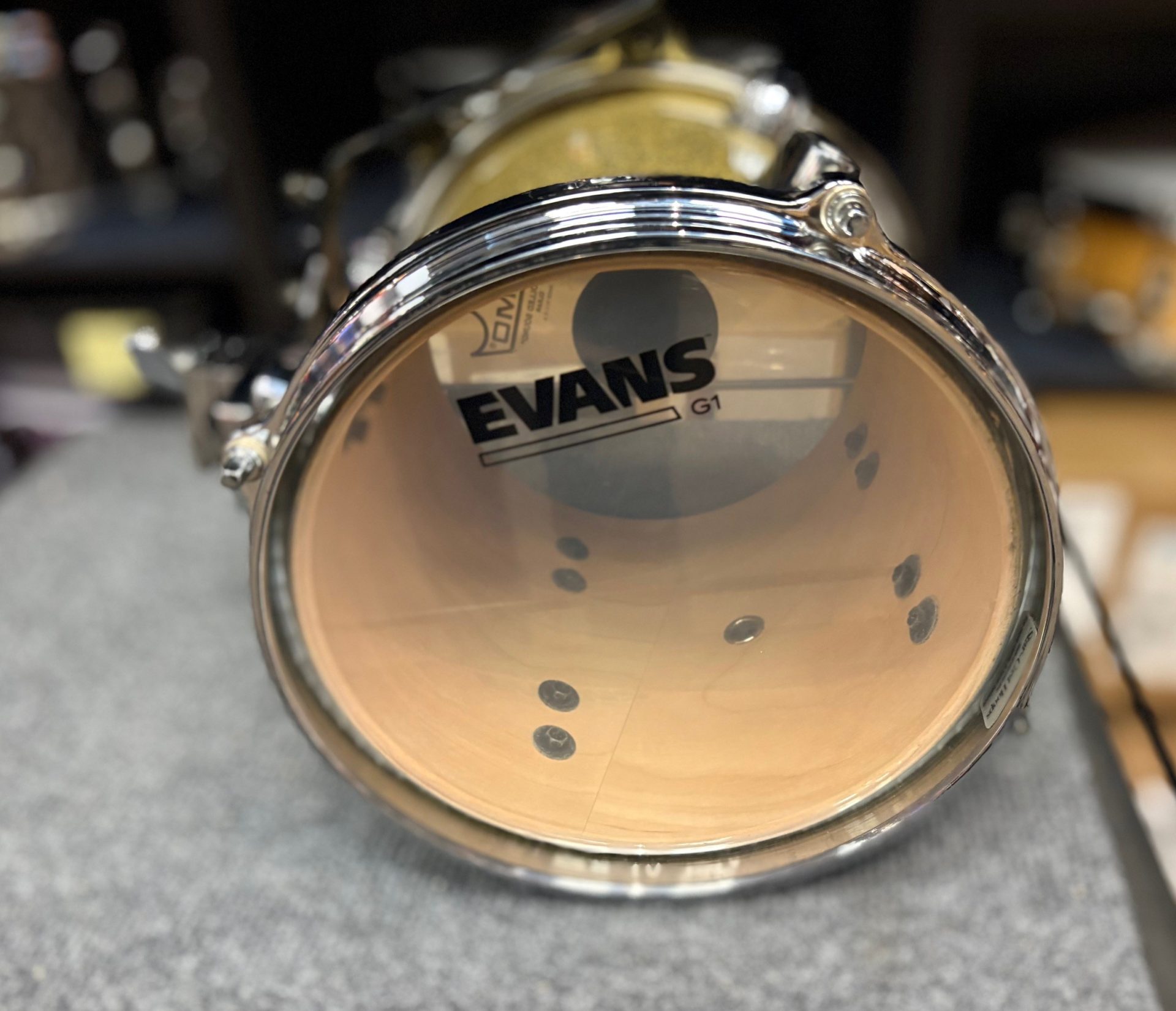 Tama Used Drums Starclassic Performer Birch 8 in. Gold Sparkle Tom 5 Tama Used Starclassic Performer Birch 8 Inch Tom Sparkle Wrap Finish Interior
